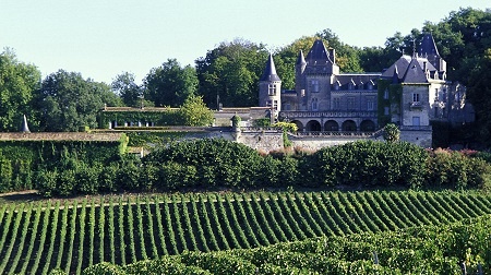 château-la-riviere-fronsac-vignoble-bordeaux©Jean Jacques BROCHARD O château la Riviere Fronsac Vignoble no Bordeaux